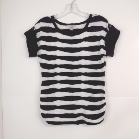 Roz & Ali Tops - Roz & Ali. Women's top. Size (M)